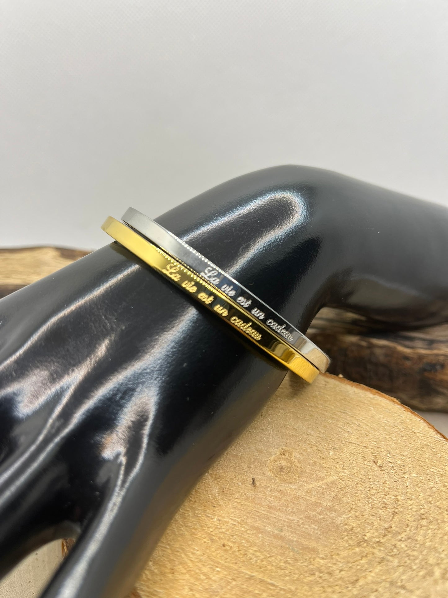 Bracelet Jonc à Message ( La vie est un cadeau ) - Acier Inoxydable Doré ou en Argenté