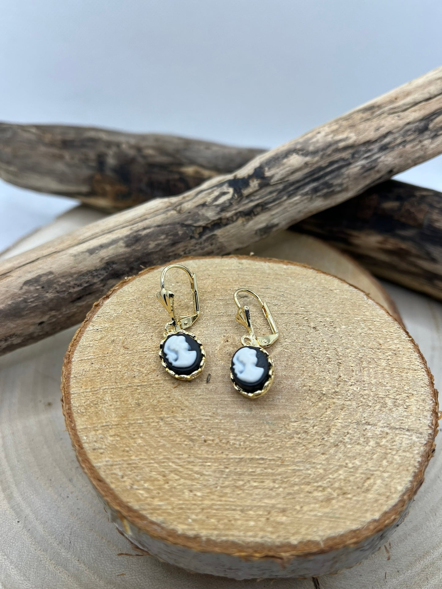 Boucles d'oreilles Dormeuse Acier Inoxydable doré pendentif "Camée" noir doré - 13mm x 11mm