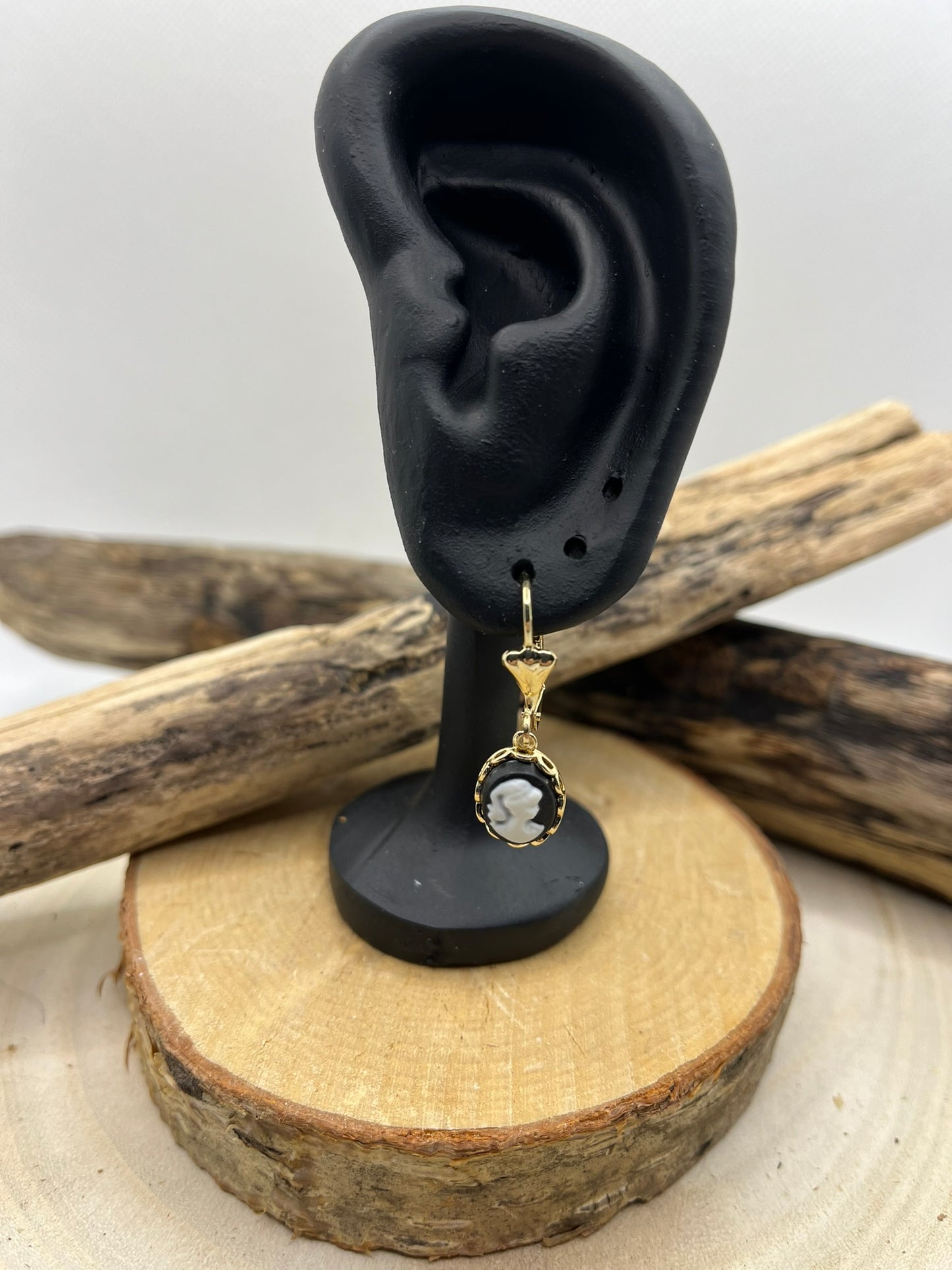 Boucles d'oreilles Dormeuse Acier Inoxydable doré pendentif "Camée" noir doré - 13mm x 11mm