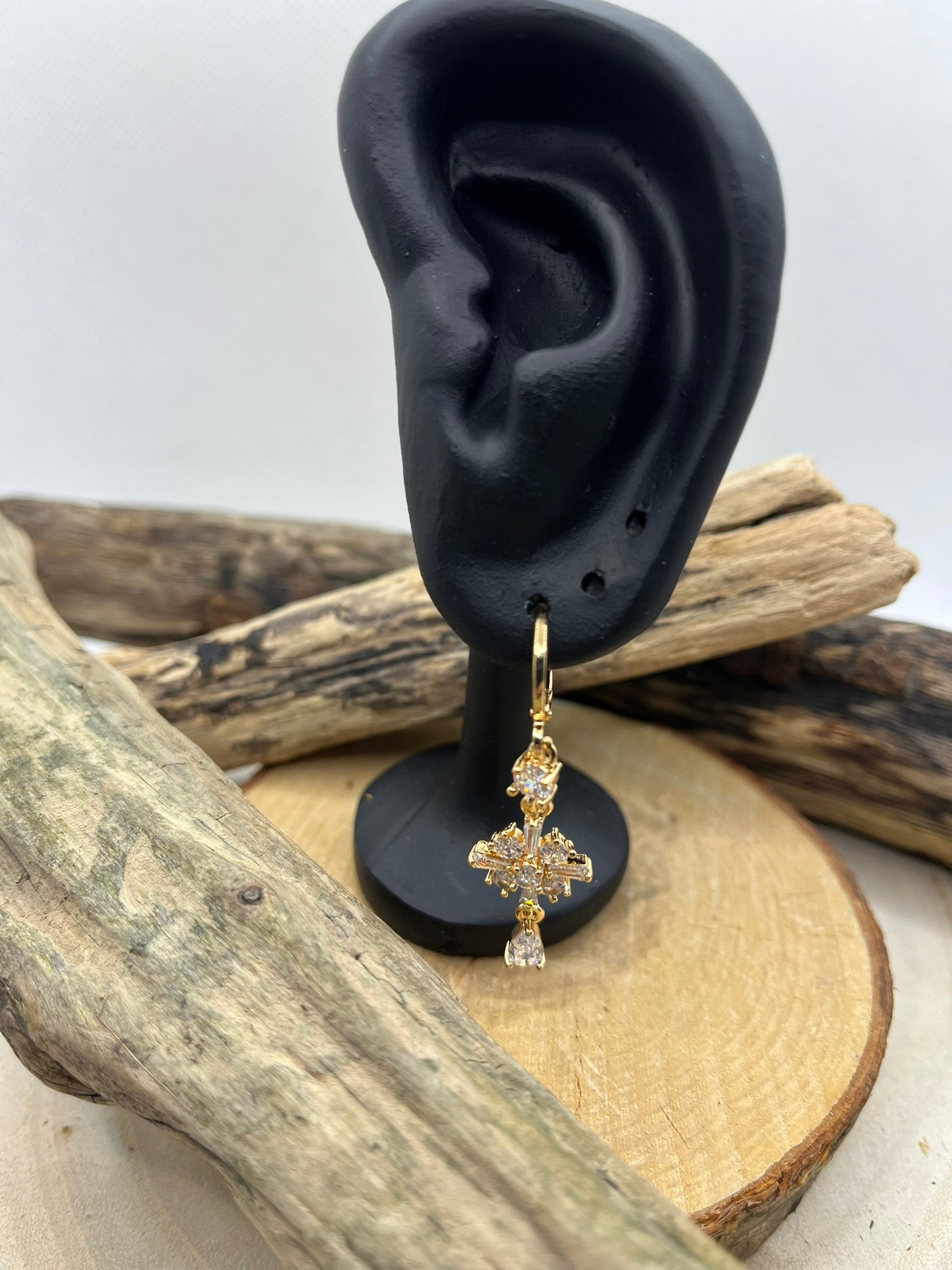 Boucles d'oreilles créoles - Avec un délicat pendentif ornée de strass brillant - Acier inoxydable