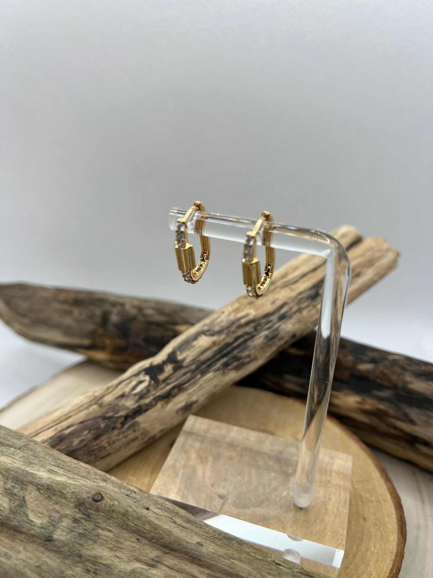 Boucles d'oreilles créoles style agraphe ornée de strass brillant - Acier inoxydable