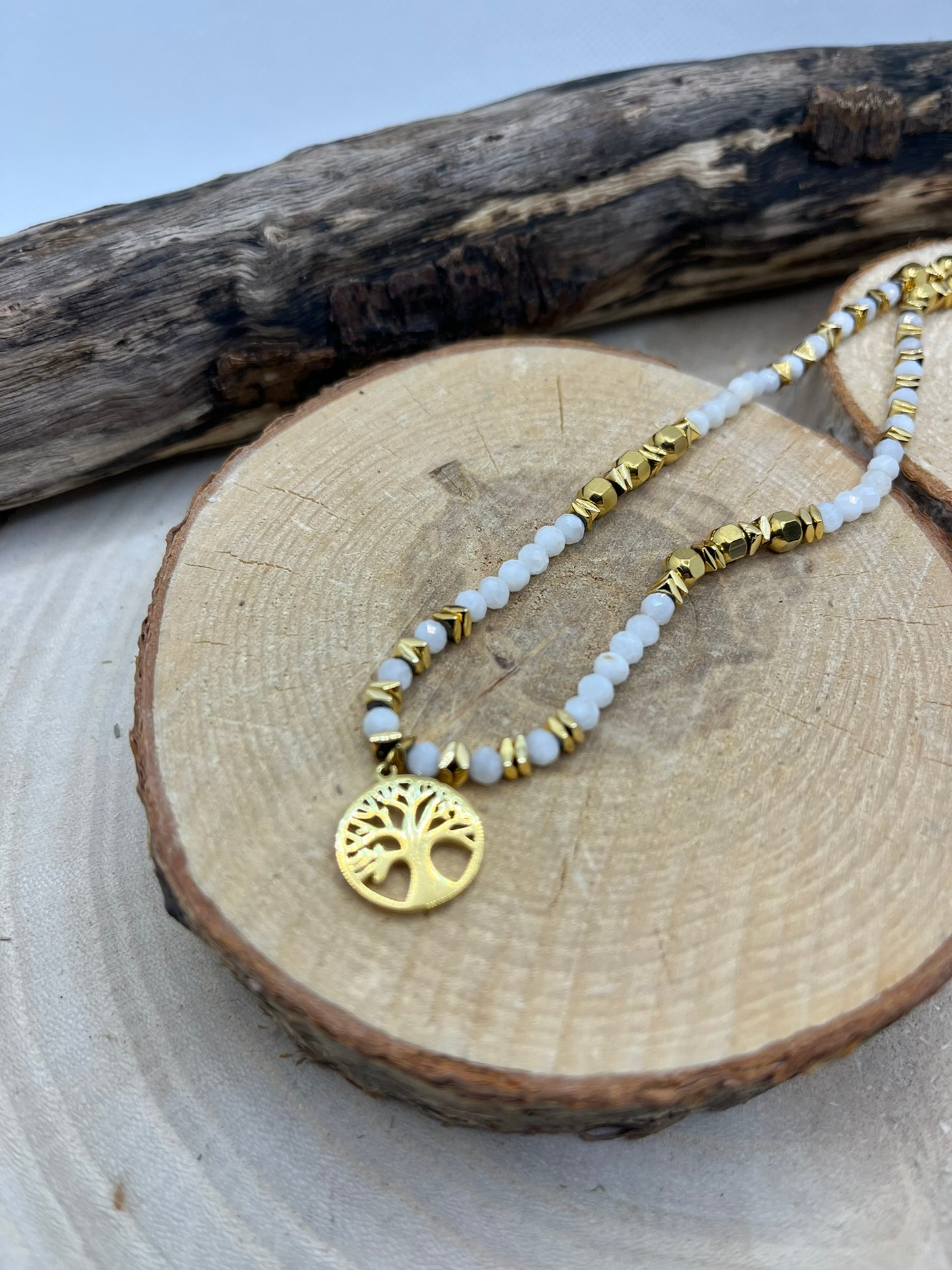 Collier en Pierres Naturelles Pierre de lune et perles en Acier inoxydable doré Orné d'un Pendentif Arbre de Vie