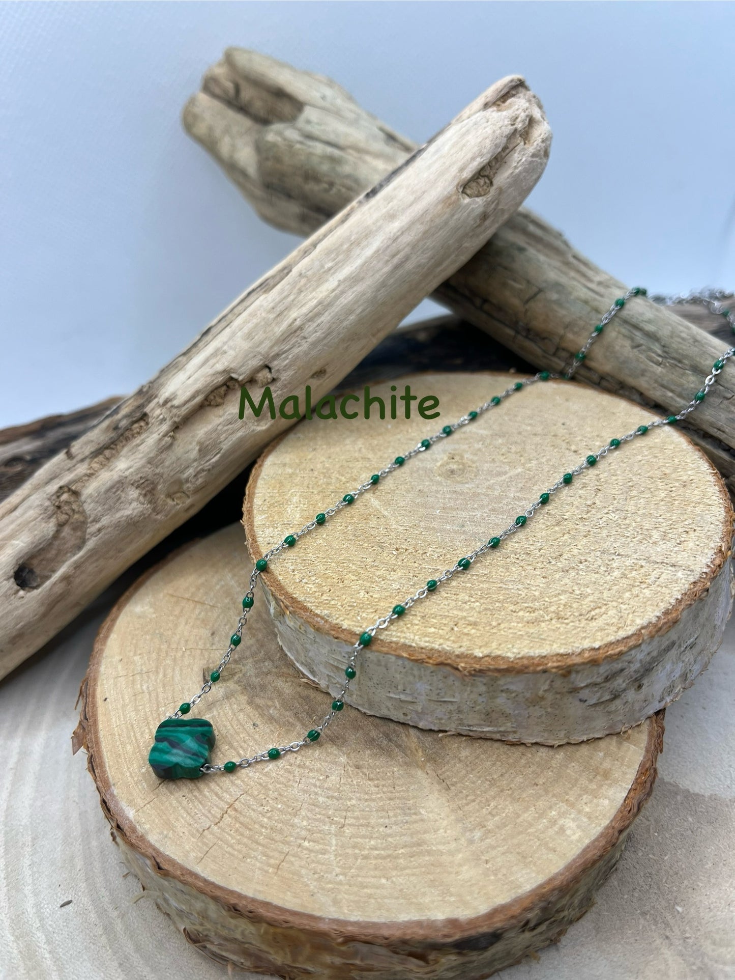 Collier chaine fine en Acier inoxydable Doré ou en Argenté Orné de Pierres Naturelles