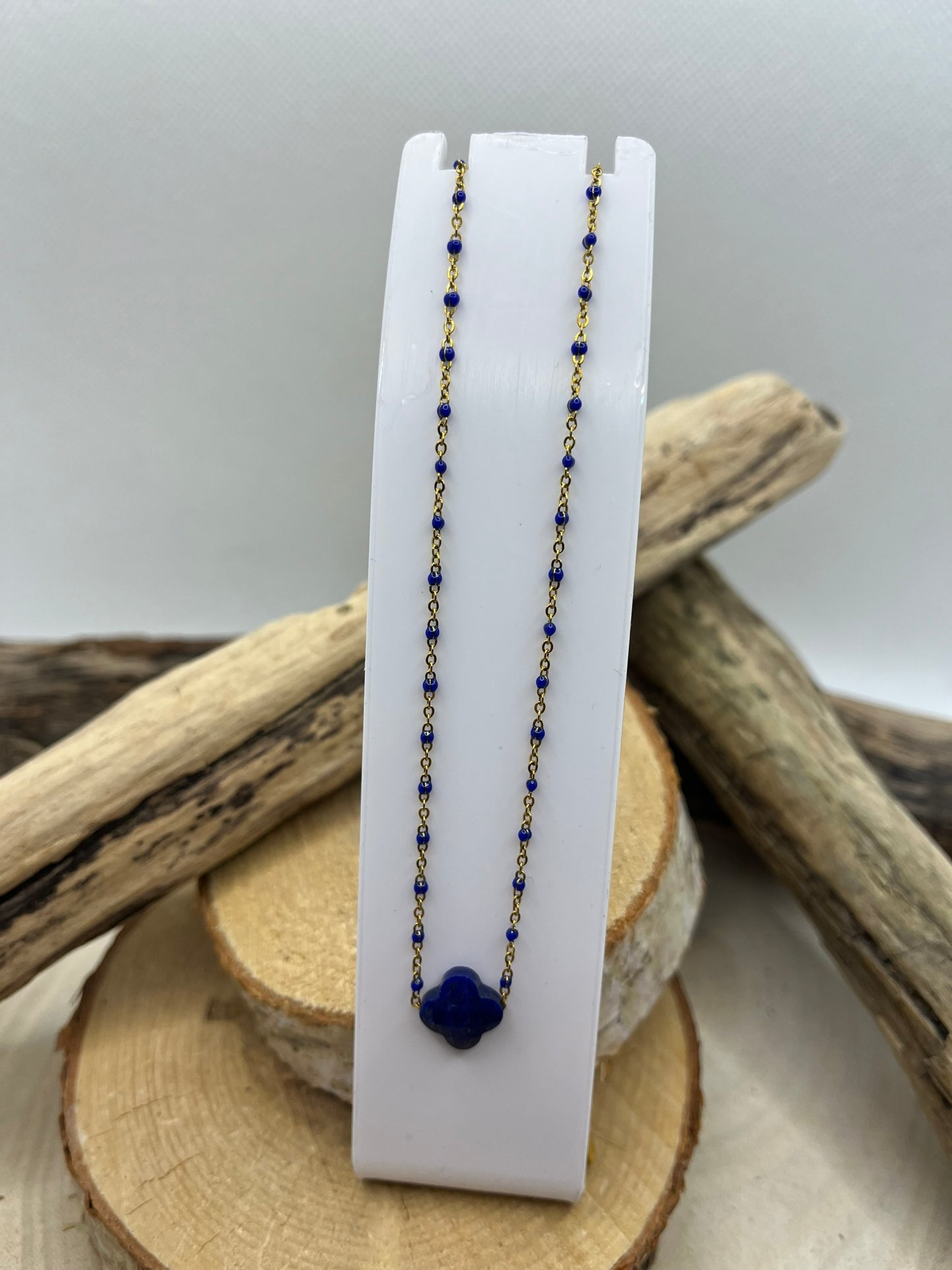 Collier chaine fine en Acier inoxydable Doré ou en Argenté Orné de Pierres Naturelles