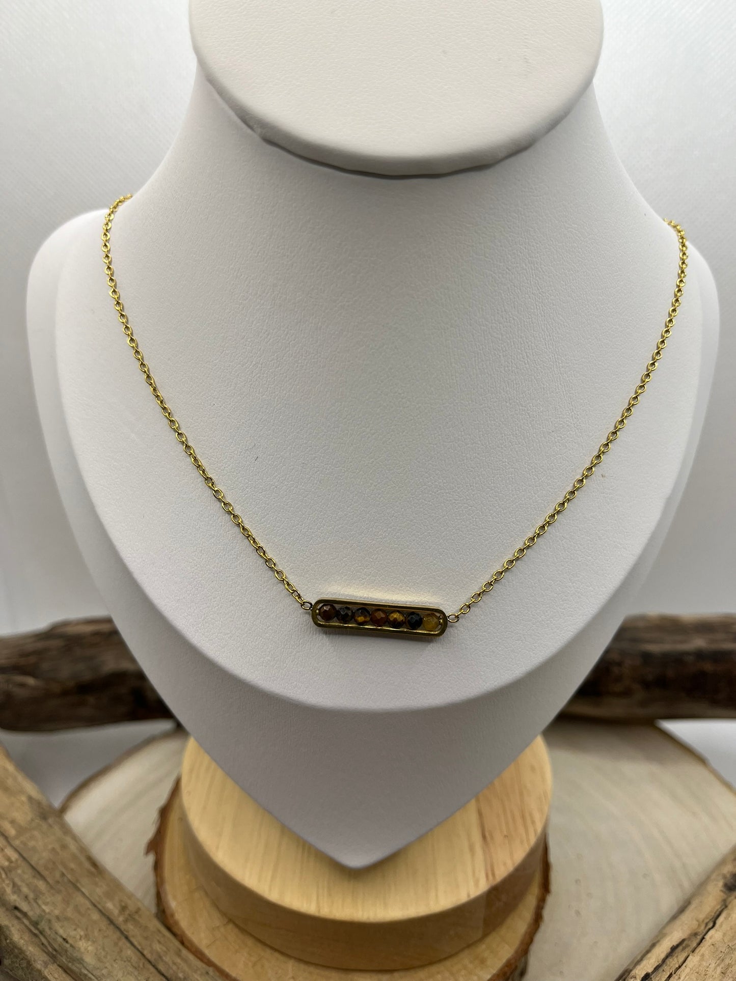 Collier chaine fine en Acier Inoxydable Doré Orné de Pierres Naturelles Oeil de Tigre