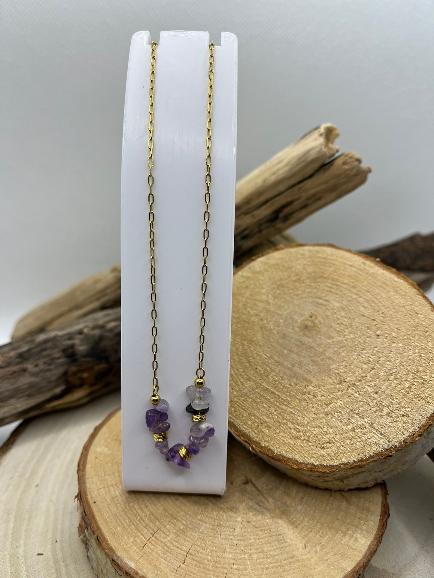 Collier chaine fine en Acier Inoxydable Doré Orné de Pierres Naturelles Améthyste