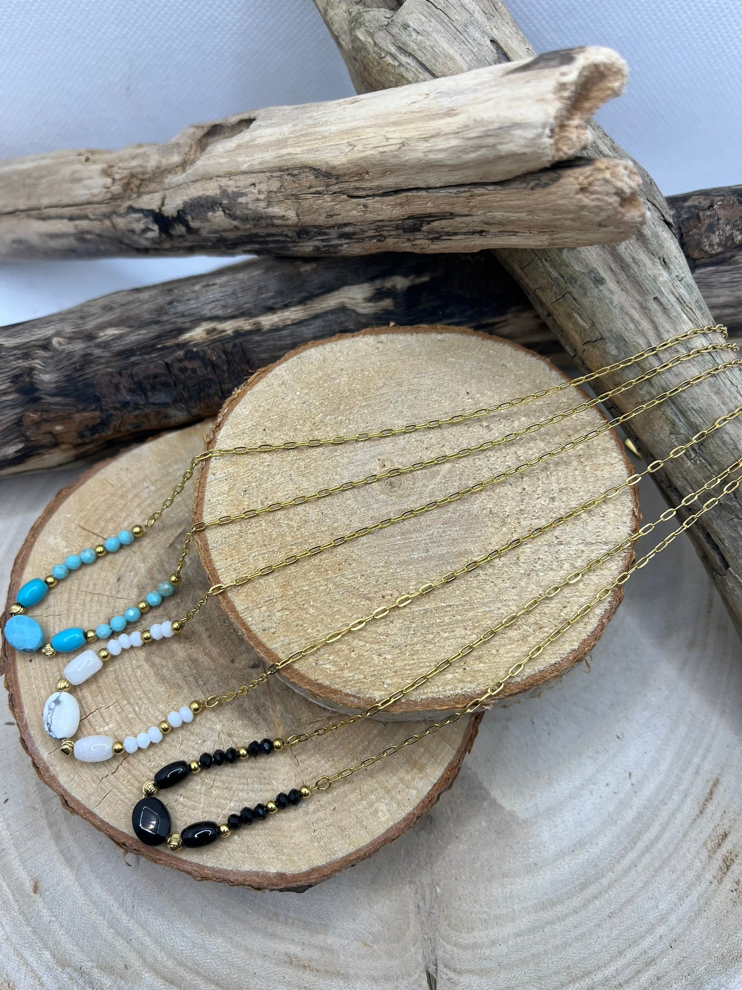 Collier Chaine fine en Acier inoxydable Doré - Perles en Pierres Naturelles