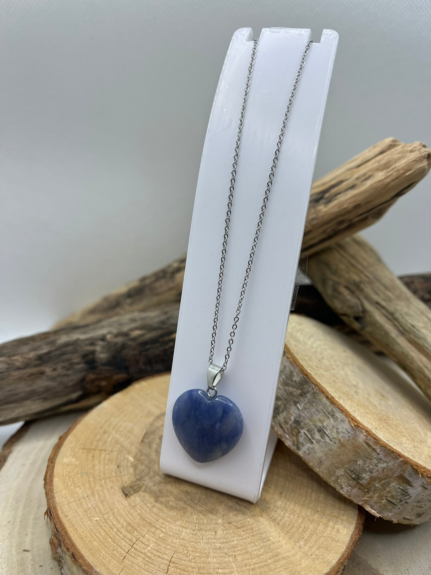 Collier sur Chaine fine  - Pendentif Coeur en Pierre Naturelle Aigue Marine