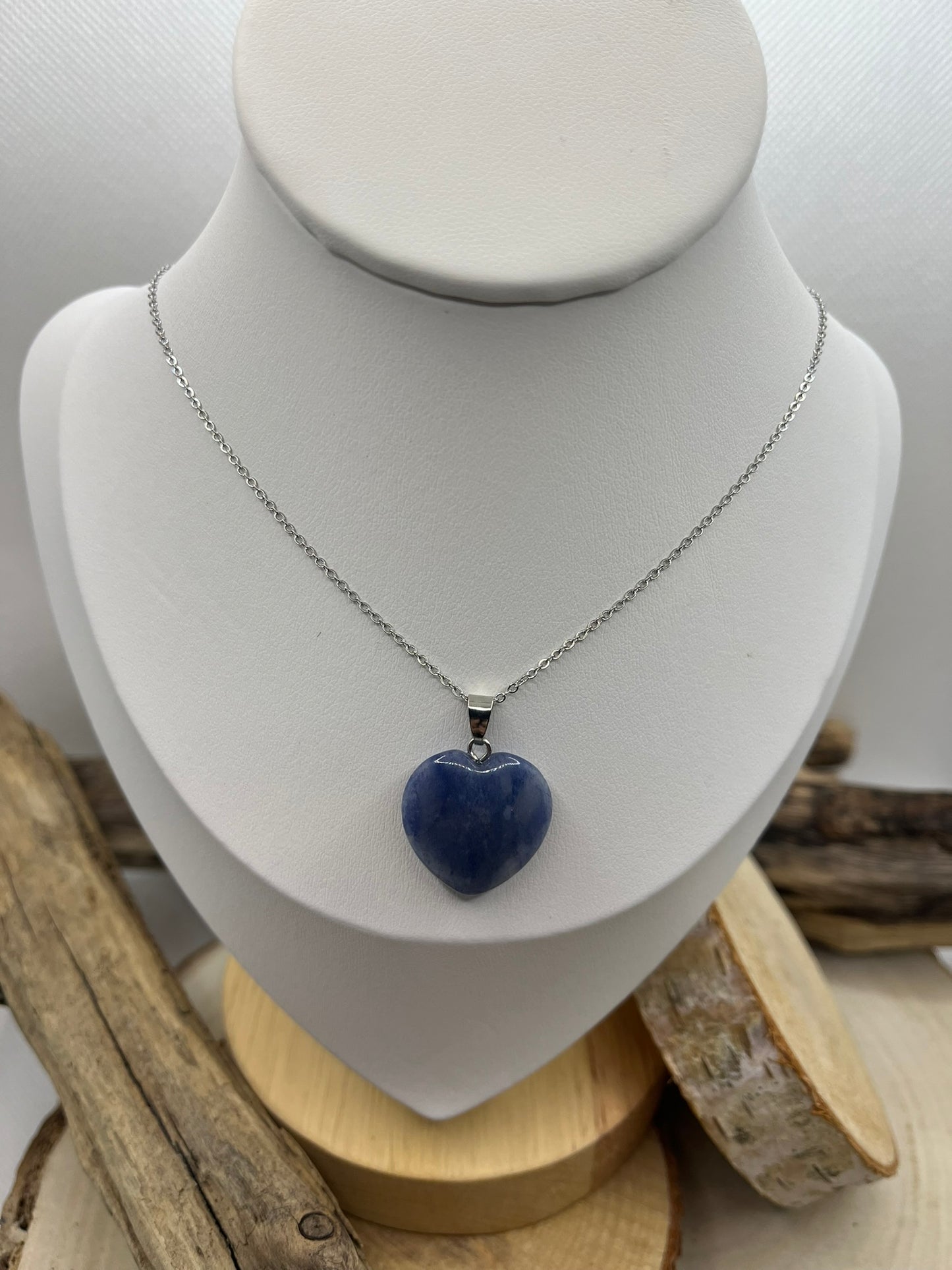 Collier sur Chaine fine  - Pendentif Coeur en Pierre Naturelle Aigue Marine
