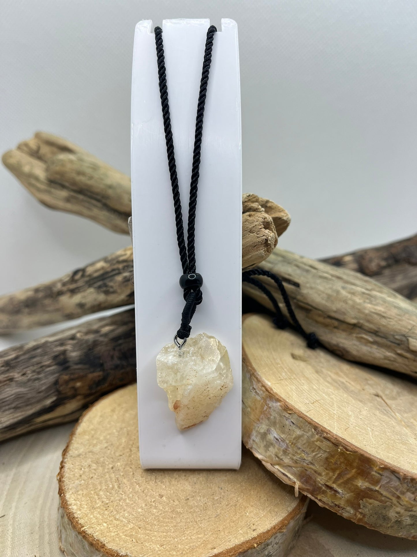 Collier sur cordon Noir réglable - Pendentif en Pierre Naturelle Brute Citrine