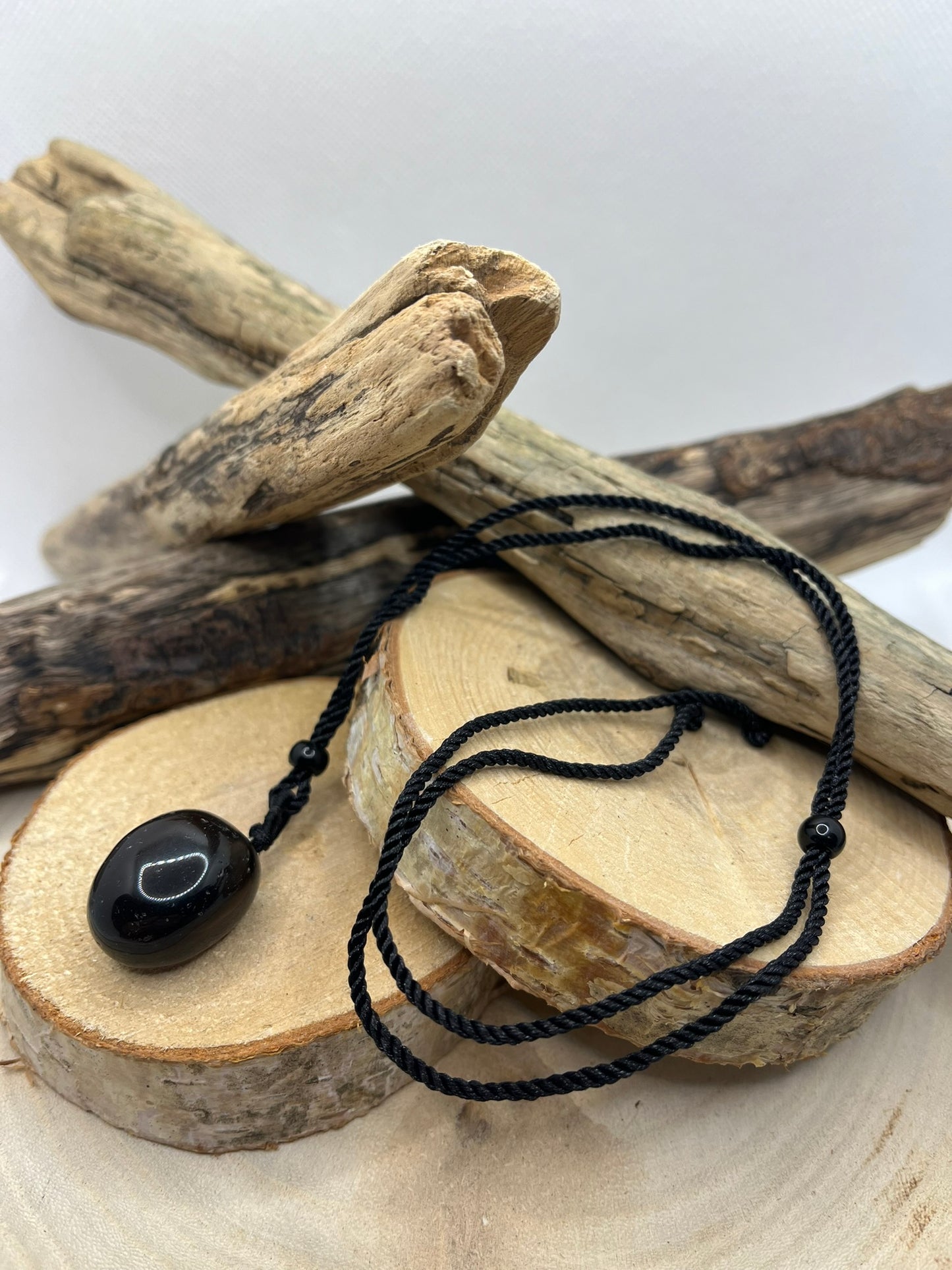 Collier sur cordon Noir Réglable - Pendentif en Pierre Naturelle Obsidienne
