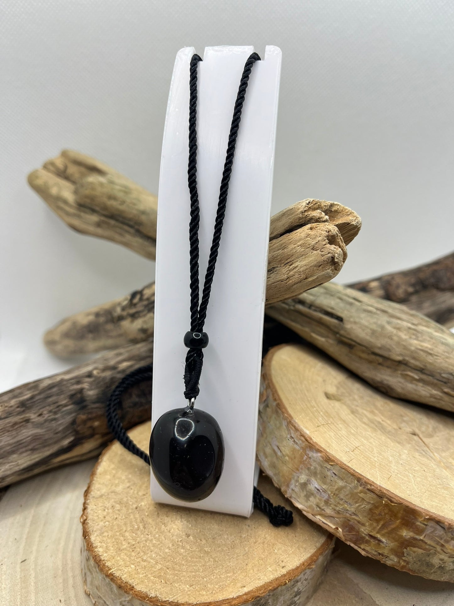 Collier sur cordon Noir Réglable - Pendentif en Pierre Naturelle Obsidienne
