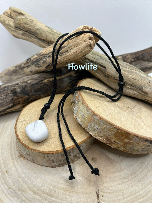 Collier sur cordon noir réglable - Pendentif en pierre Naturelle Howlite