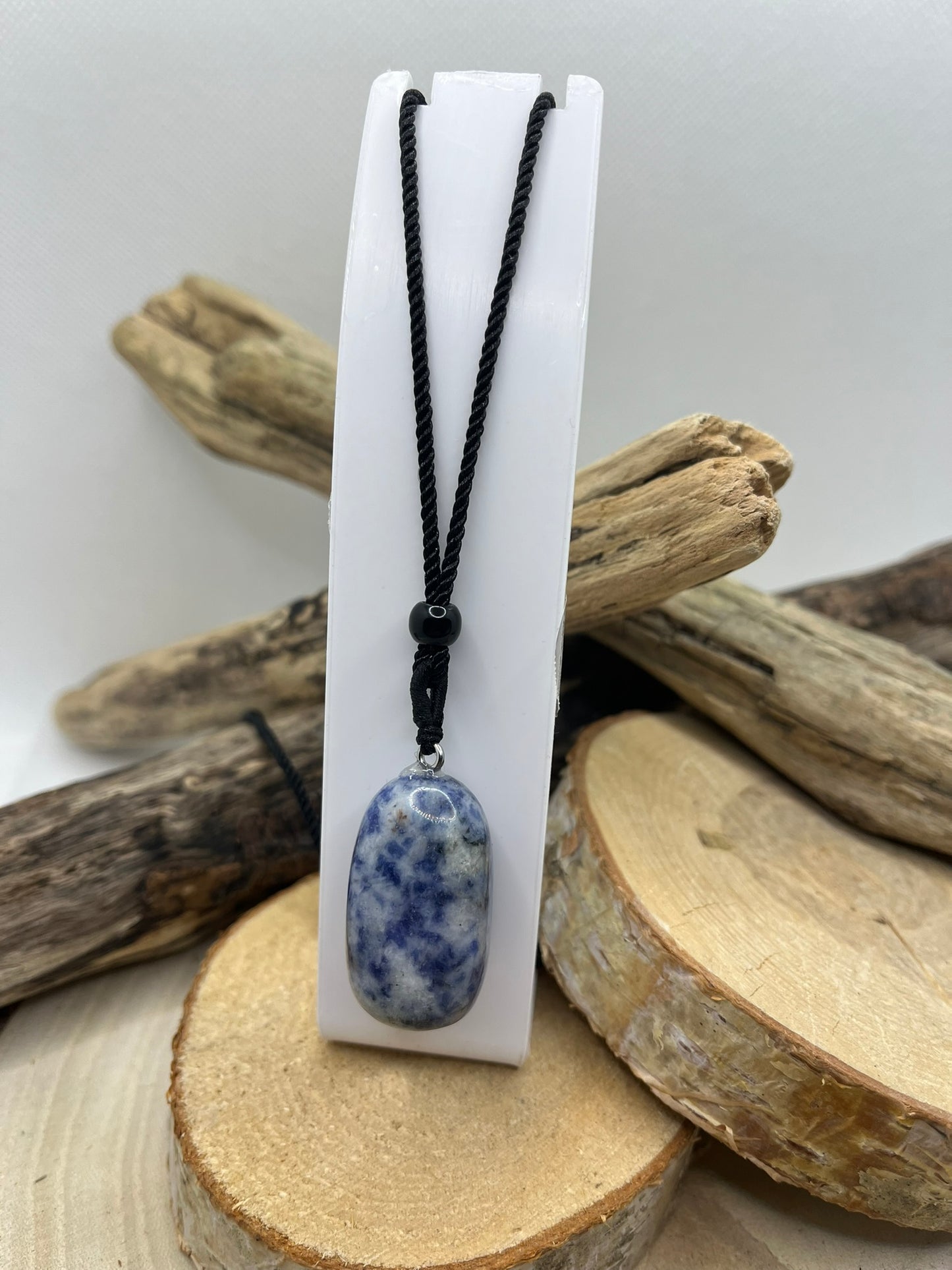 Collier sur cordon noir - Pierre Naturelle Sodalite