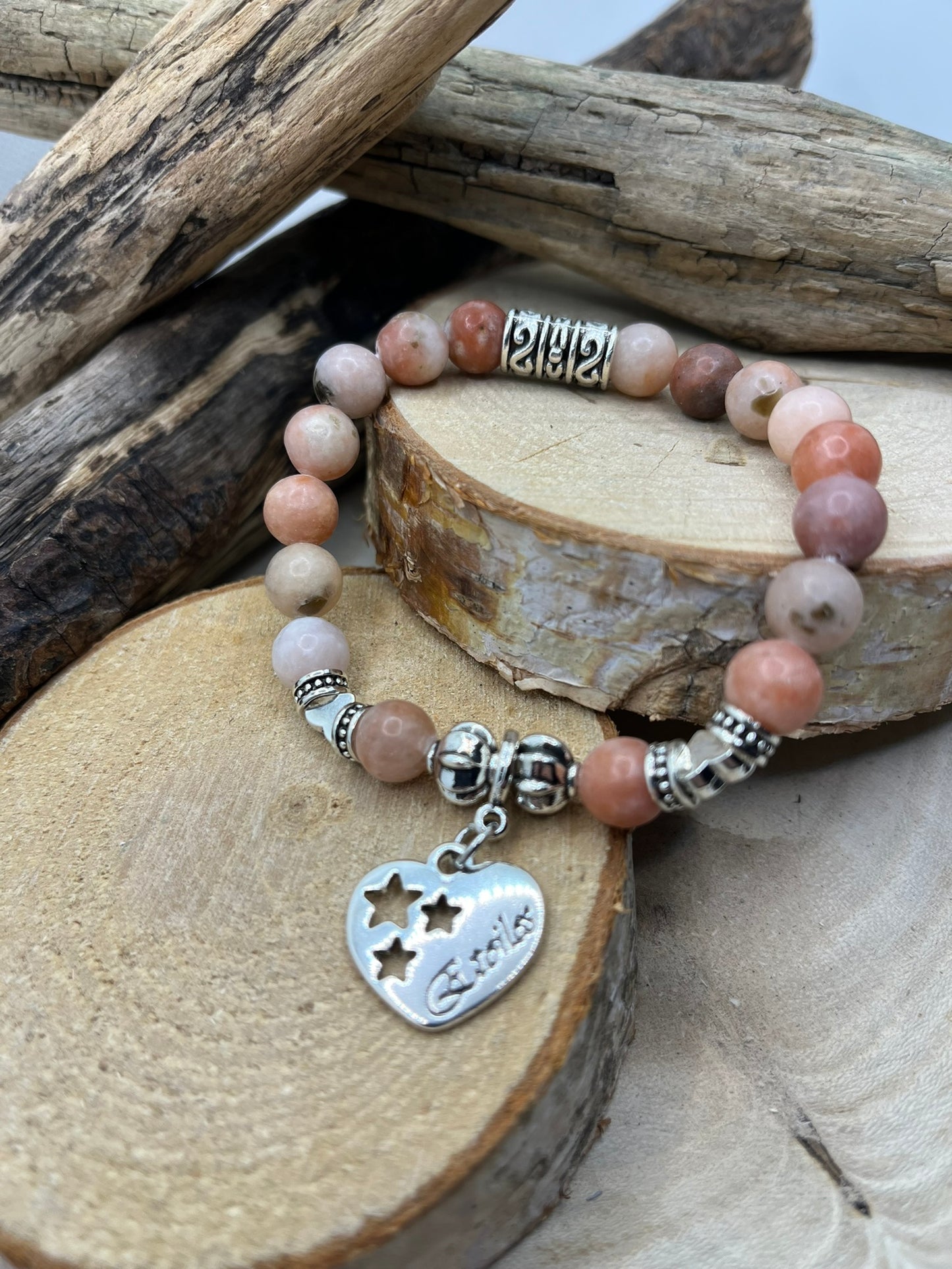 Bracelet - Amour Inconditionnel - Rhodonite Orné d'un Pendentif Coeur
