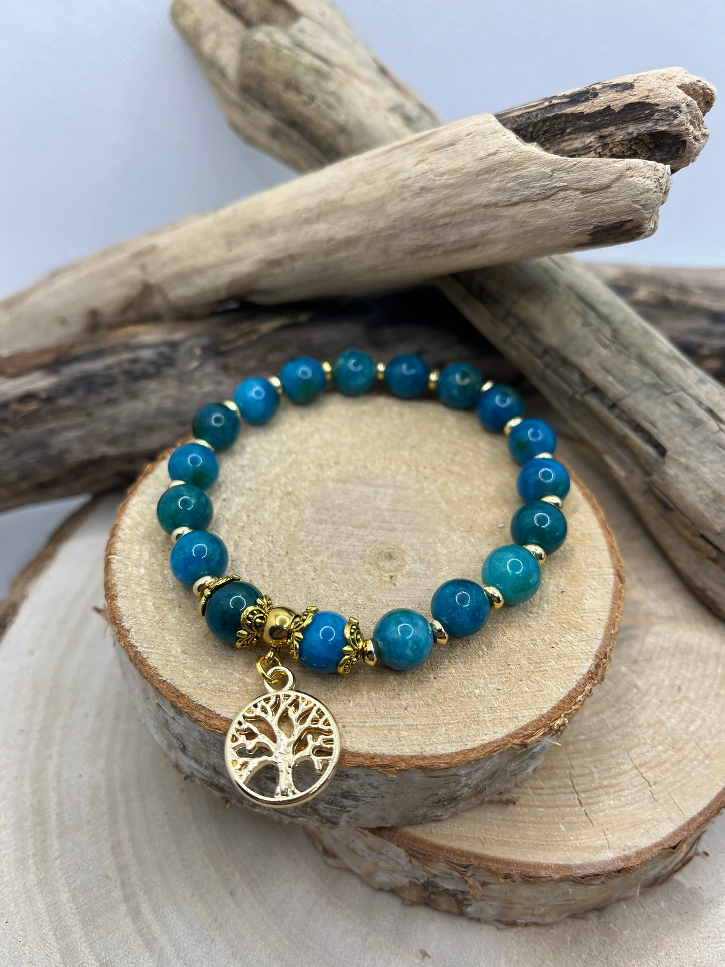 Bracelet de Volonté en Pierre Naturelle Apatite Bleue, Orné d'un pendentif Arbre de vie - Fait Main