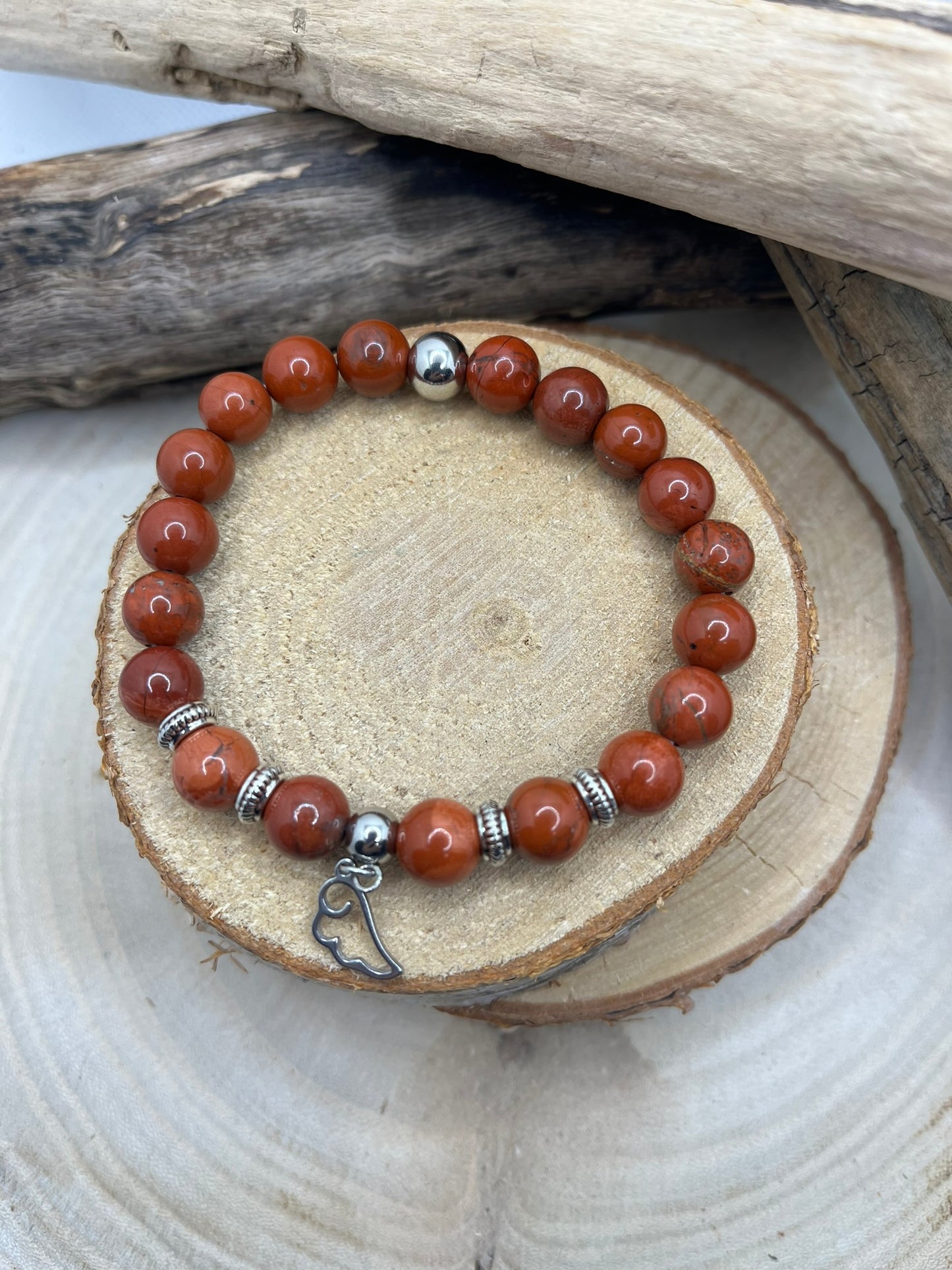 Bracelet Stimulant - Pierre naturelle Jaspe Rouge Orné d'un pendentif une aile d'ange - Fait main