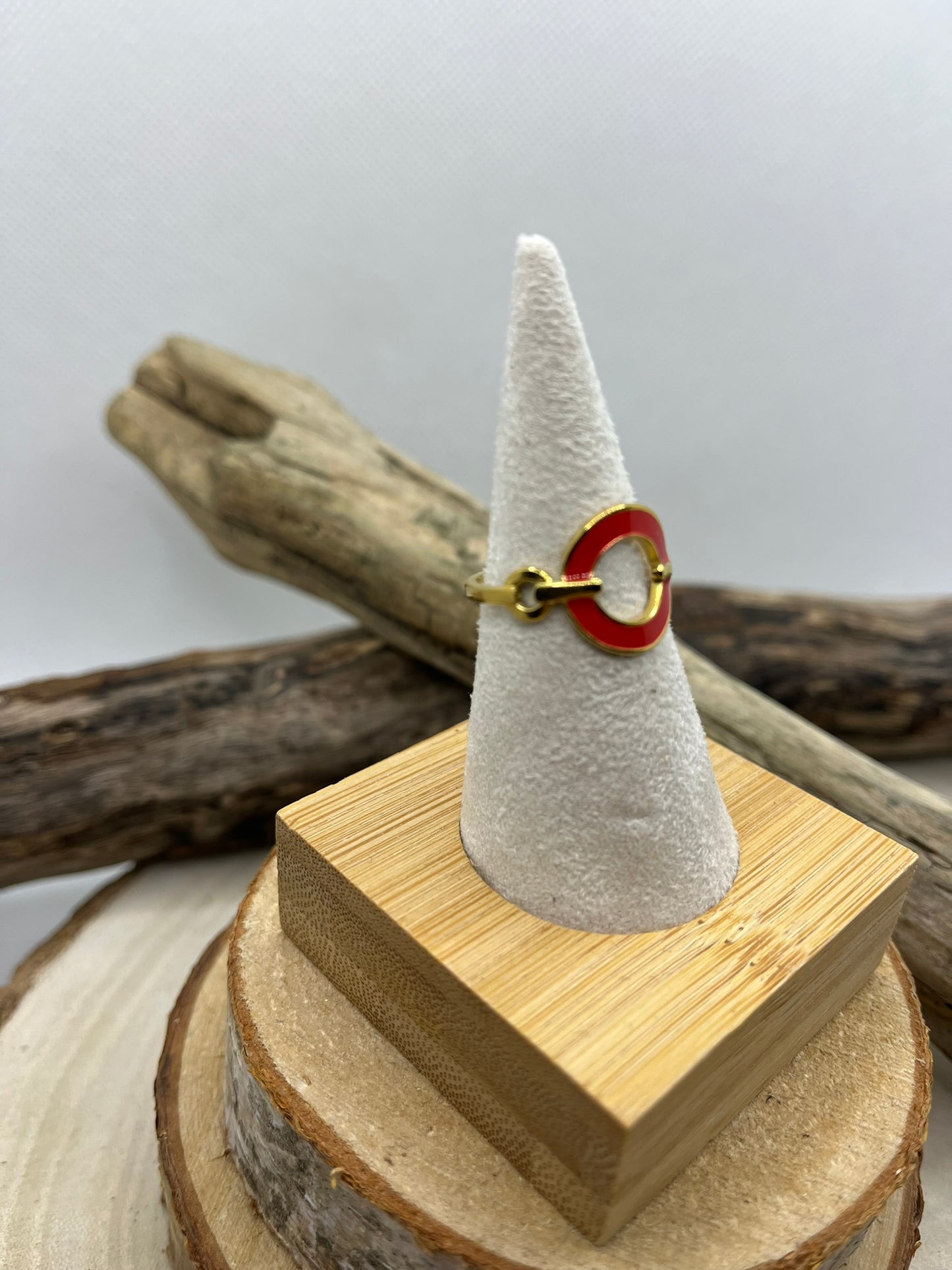 Bague en Acier inoxydable ajustable Orné d'un anneau rouge - Doré
