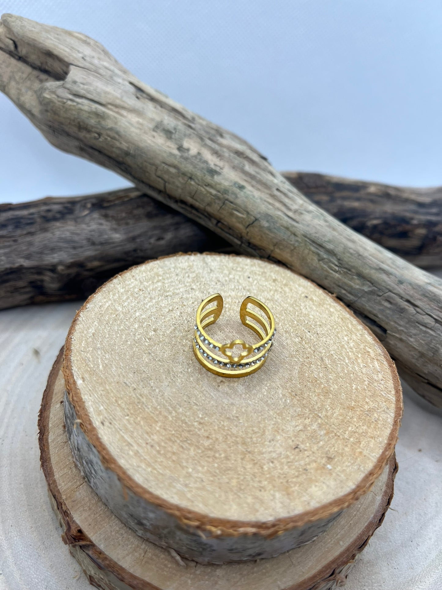 Bague en Acier inoxydable ajustable mode orné d'un trèfle et de strass - Doré ou en Argenté