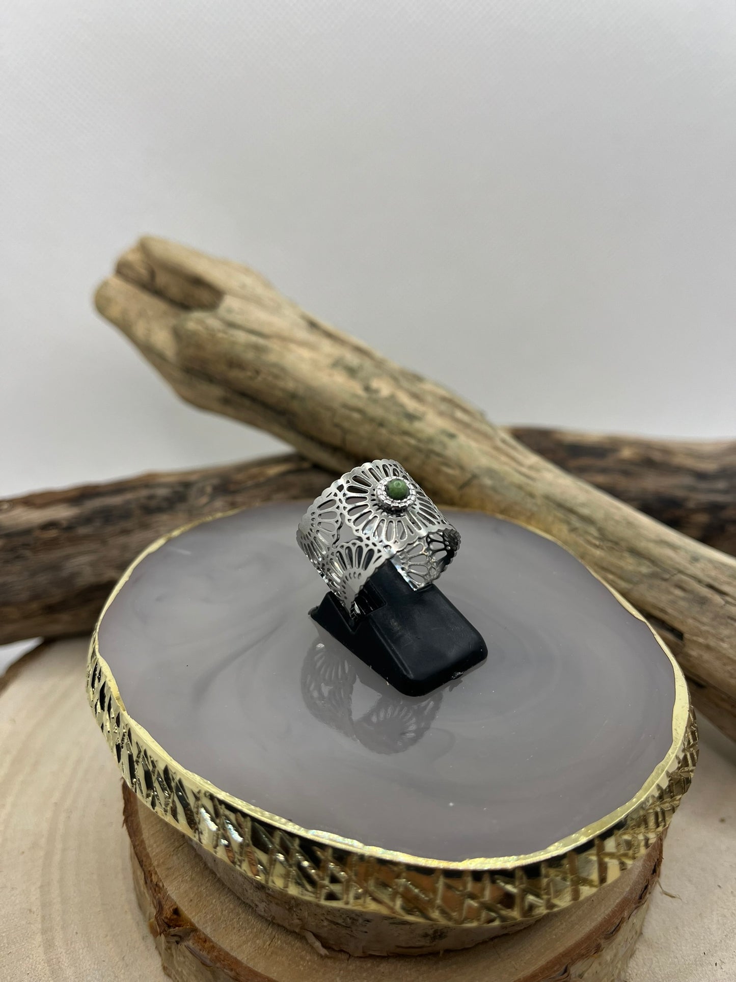 Bague large en Acier inoxydable ajustable mode et sa petite perles verte - Argenté