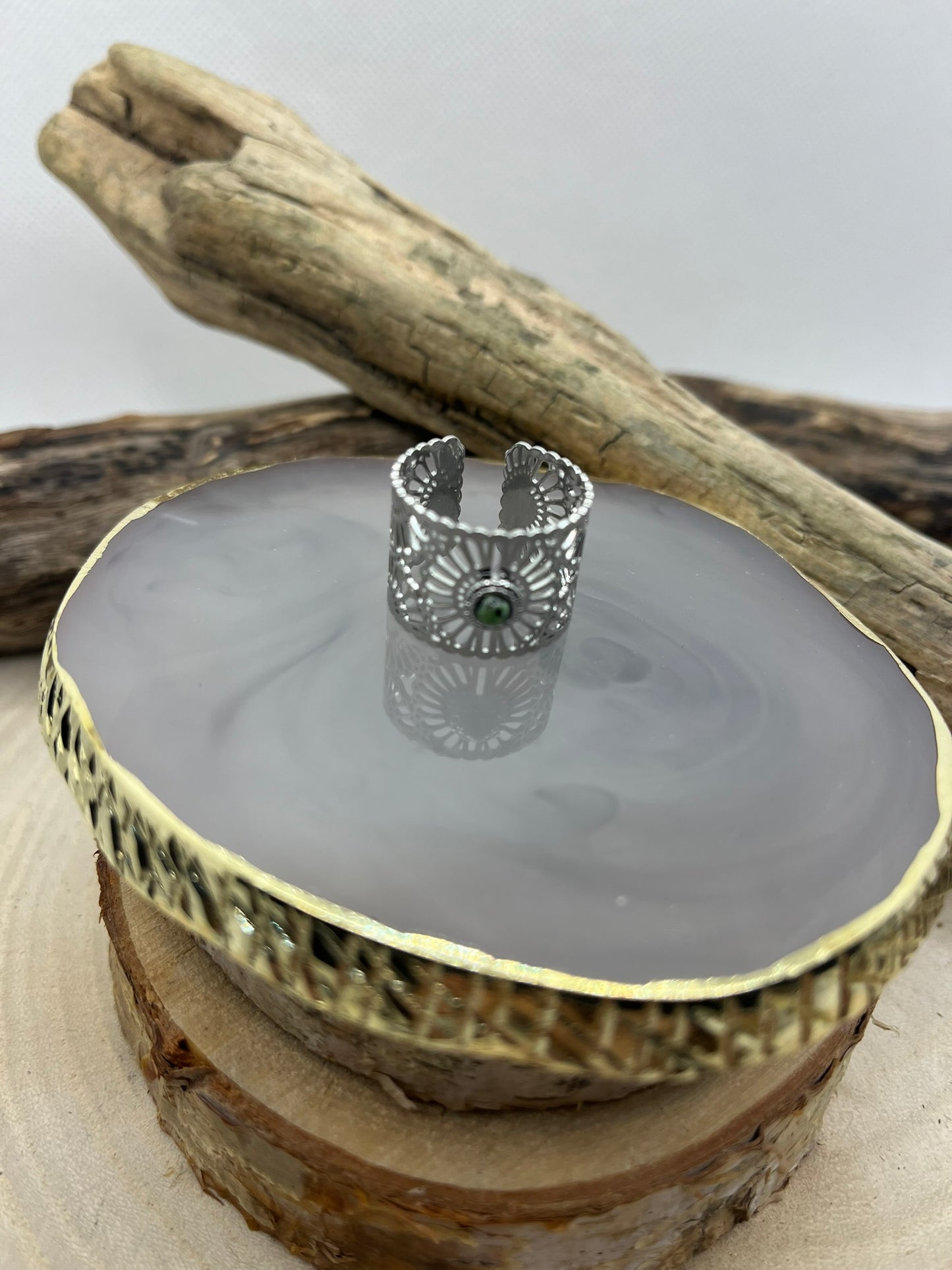 Bague large en Acier inoxydable ajustable mode et sa petite perles verte - Argenté