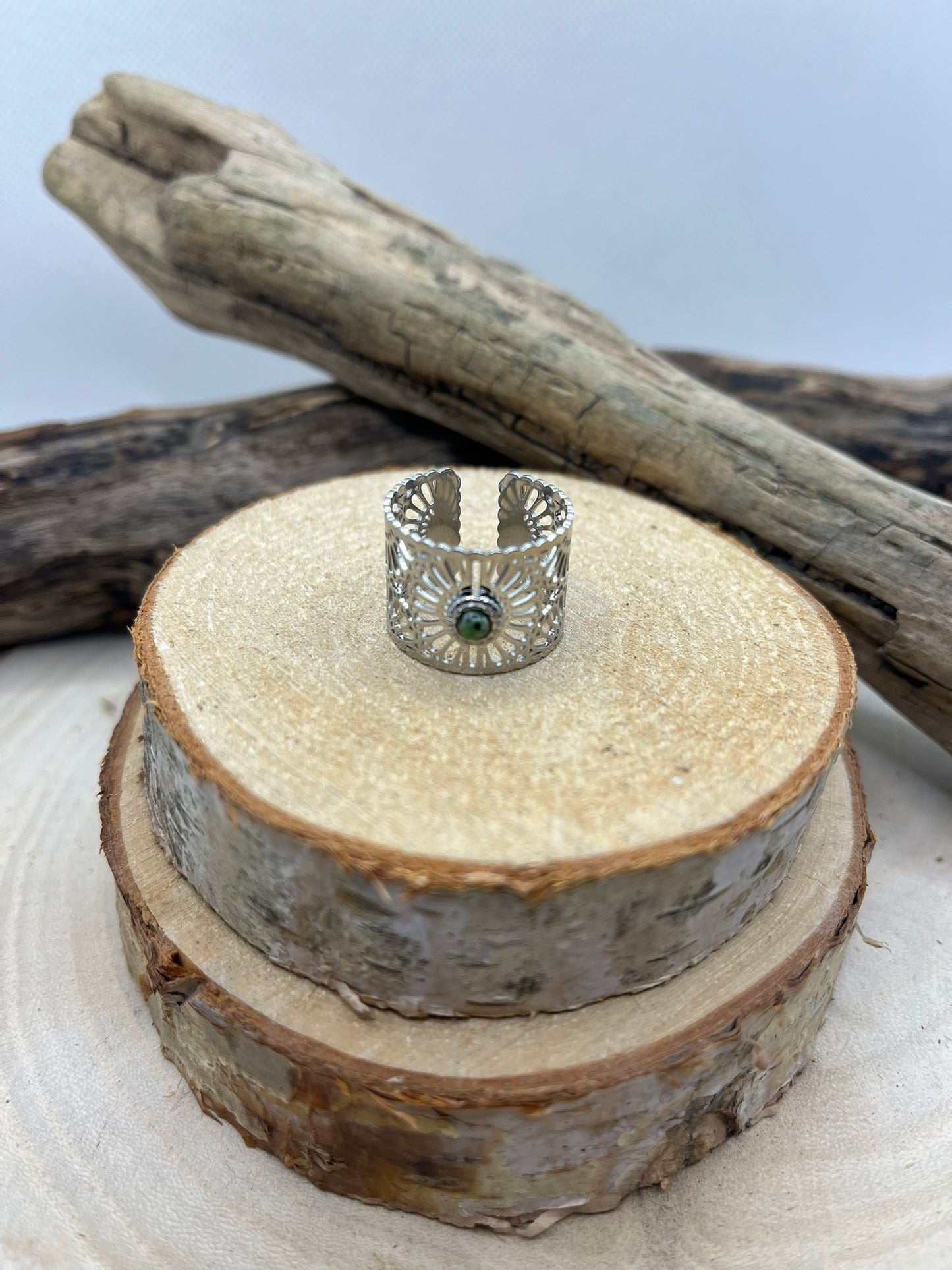 Bague large en Acier inoxydable ajustable mode et sa petite perles verte - Argenté