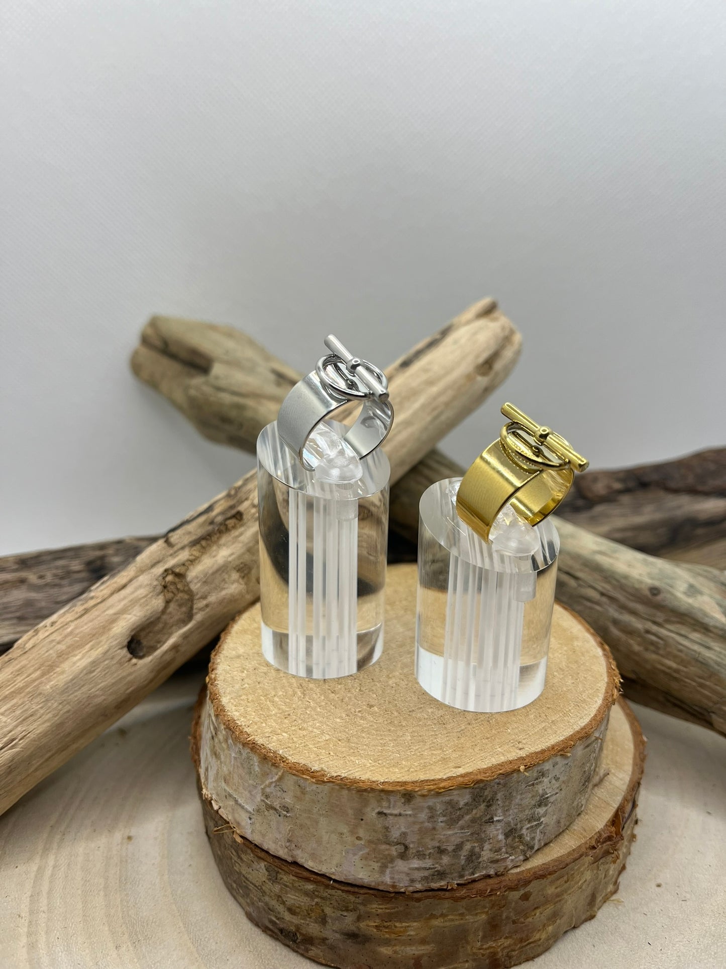 Bague en acier inoxydable tendance de couleur Doré ou de couleur Argenté ajustable à la mode
