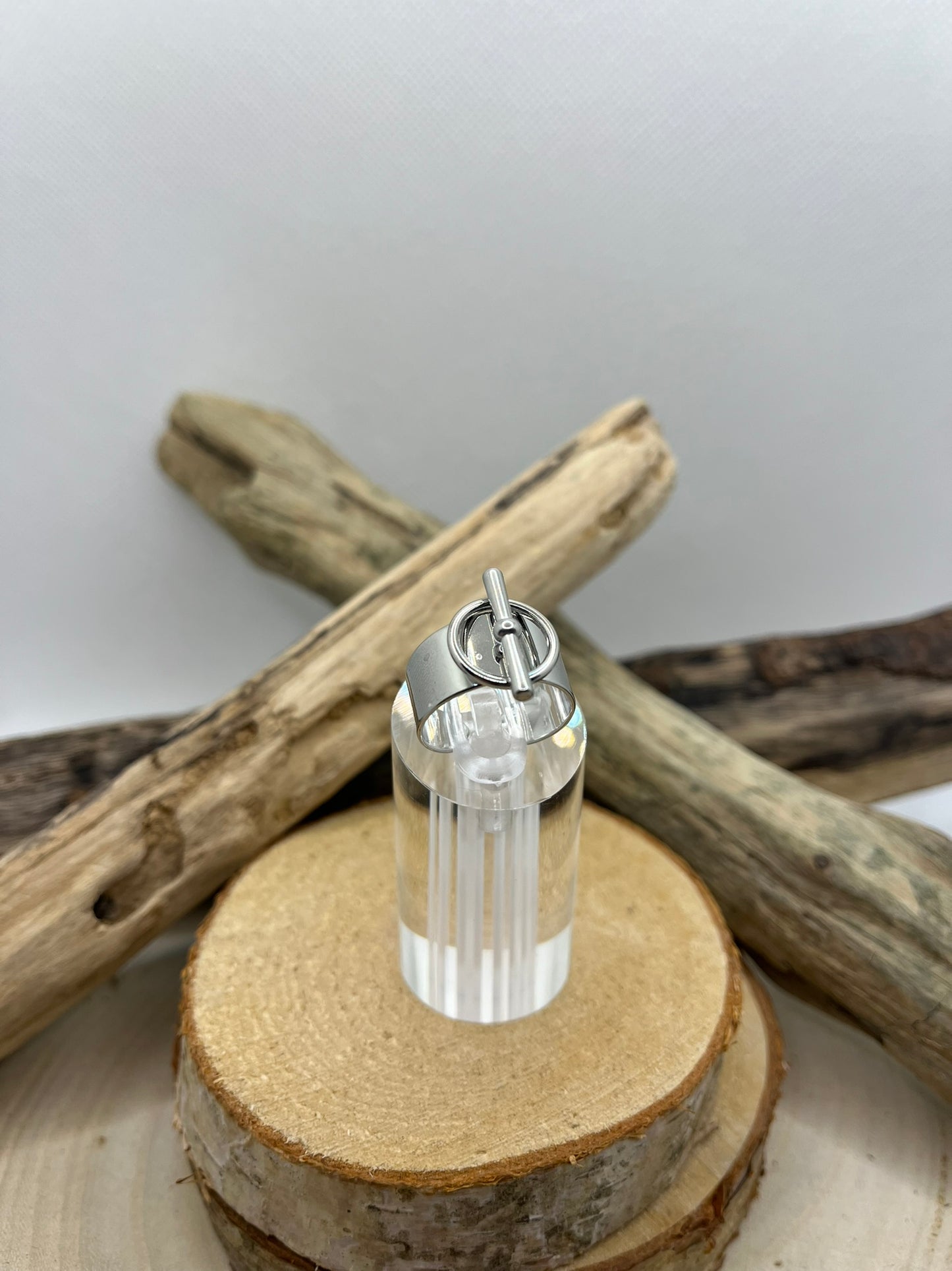 Bague en acier inoxydable tendance de couleur Doré ou de couleur Argenté ajustable à la mode