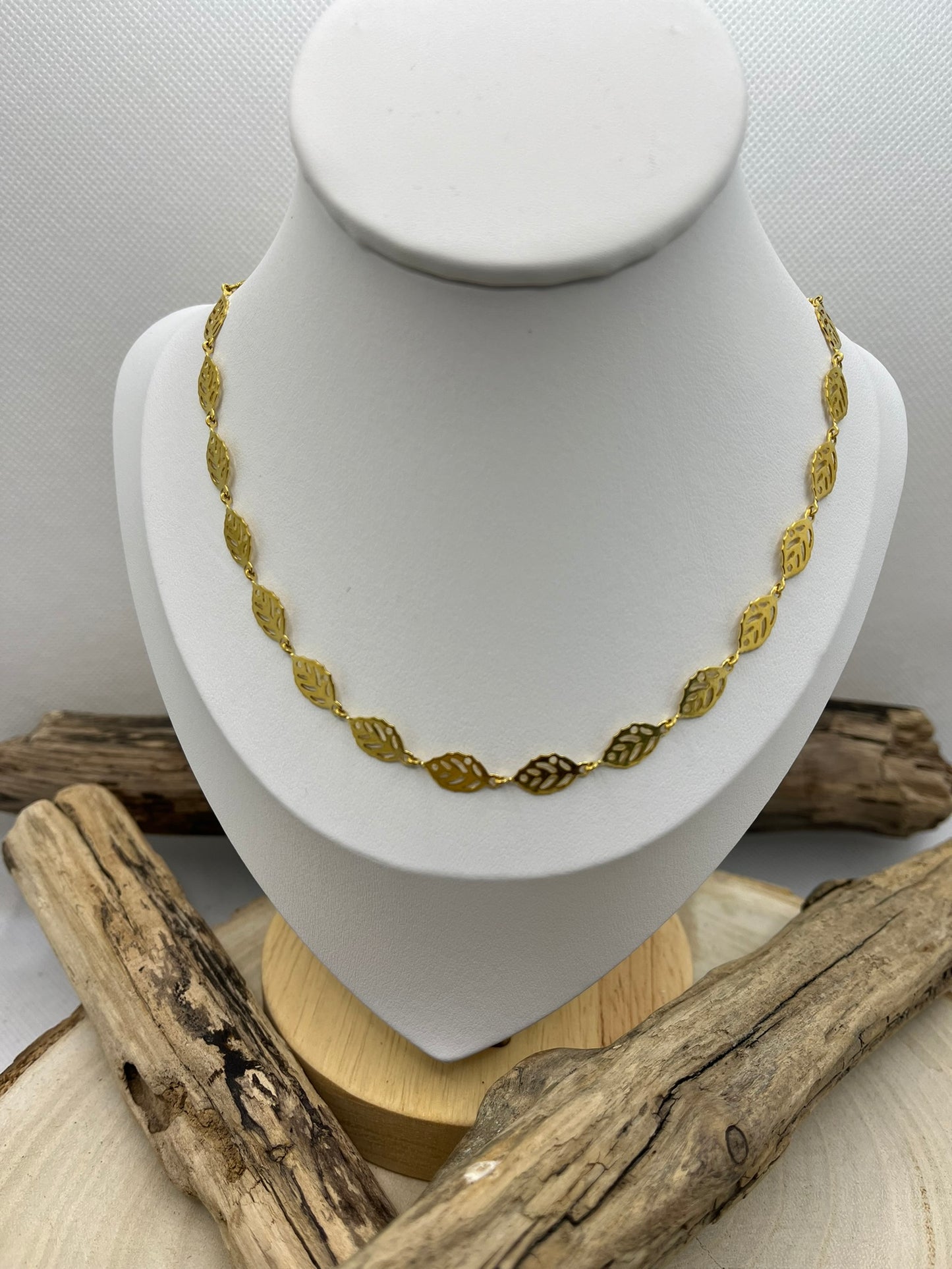 Collier chaine et ses petites feuilles - Acier inoxydable Doré