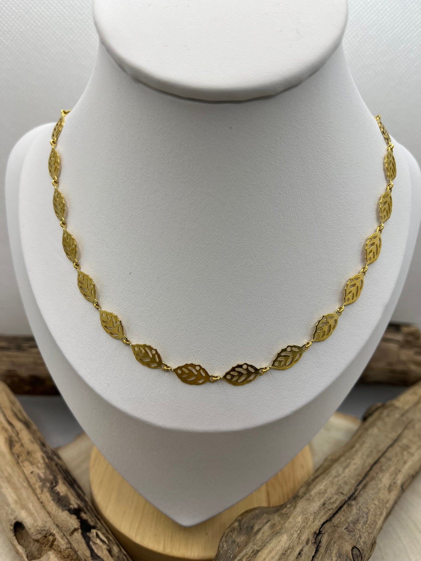 Collier chaine et ses petites feuilles - Acier inoxydable Doré