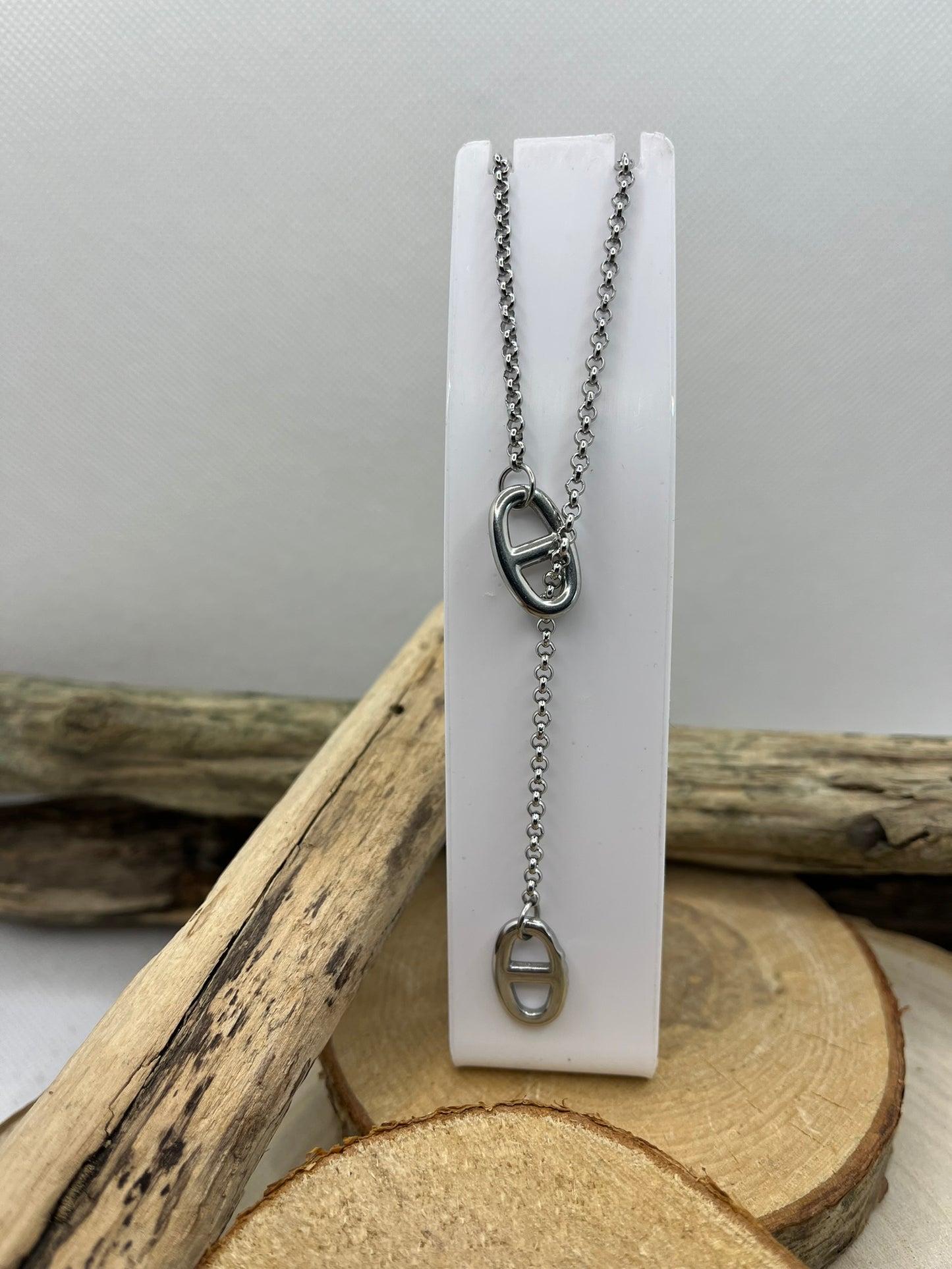 Collier Chaine fine Chic - Pendentif style agrafe - Acier Inoxydable dorée ou de couleur Argent