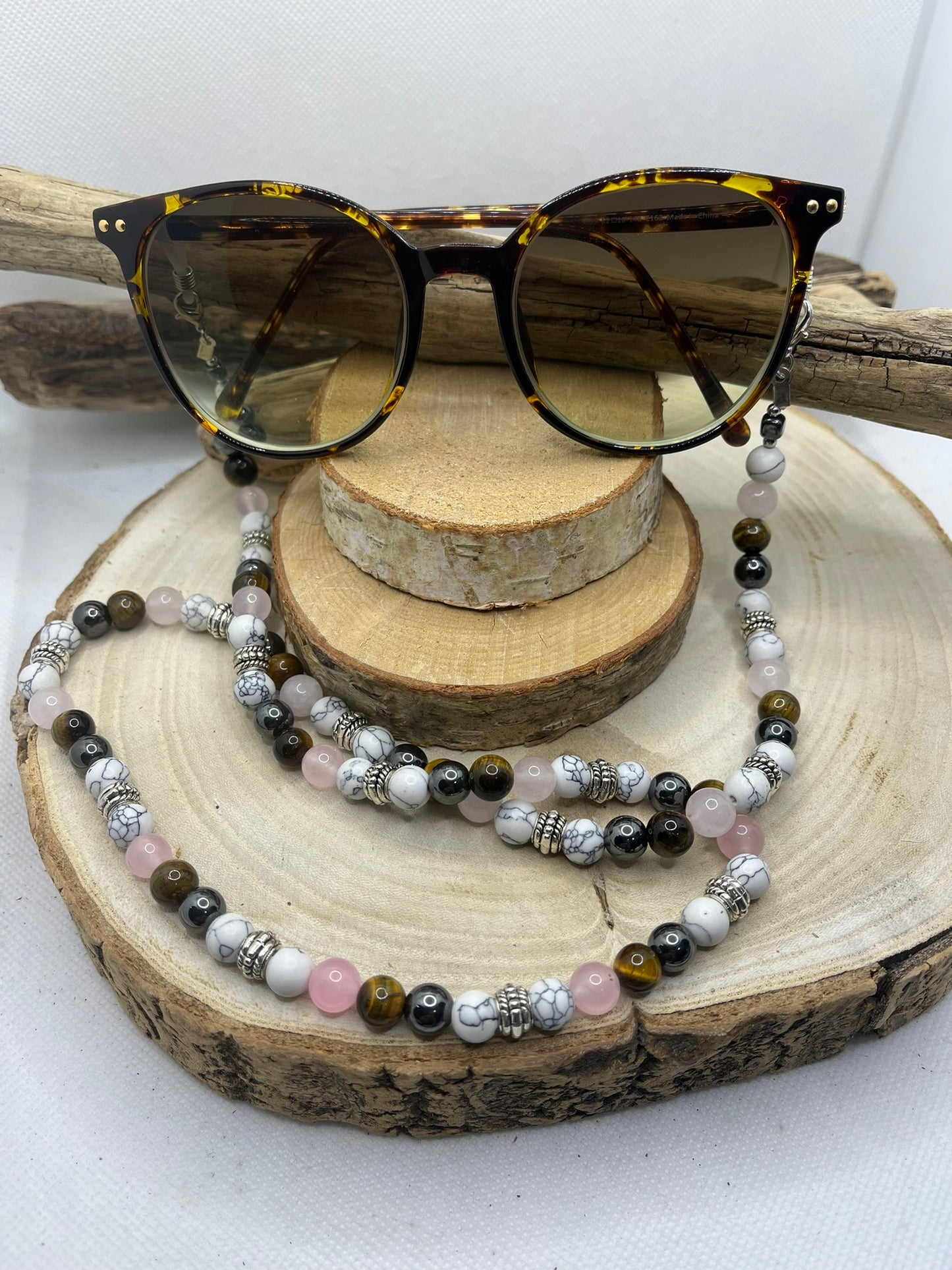 Cordon à Lunette en Perles de Pierres Naturelles - Howlite, hématite, Oeil de Tigre et Quartz rose - Fait Main