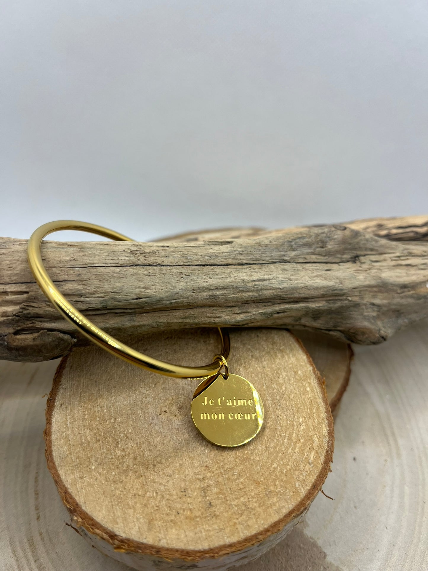 Bracelet jonc à méssage médaillon ( Je t'aime mon coeur ) Acier inoxydable Doré
