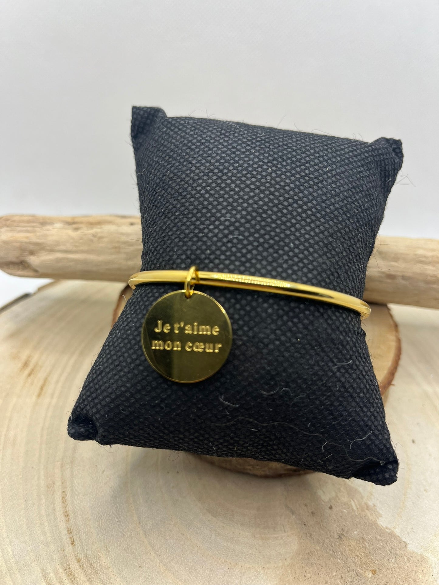 Bracelet jonc à méssage médaillon ( Je t'aime mon coeur ) Acier inoxydable Doré