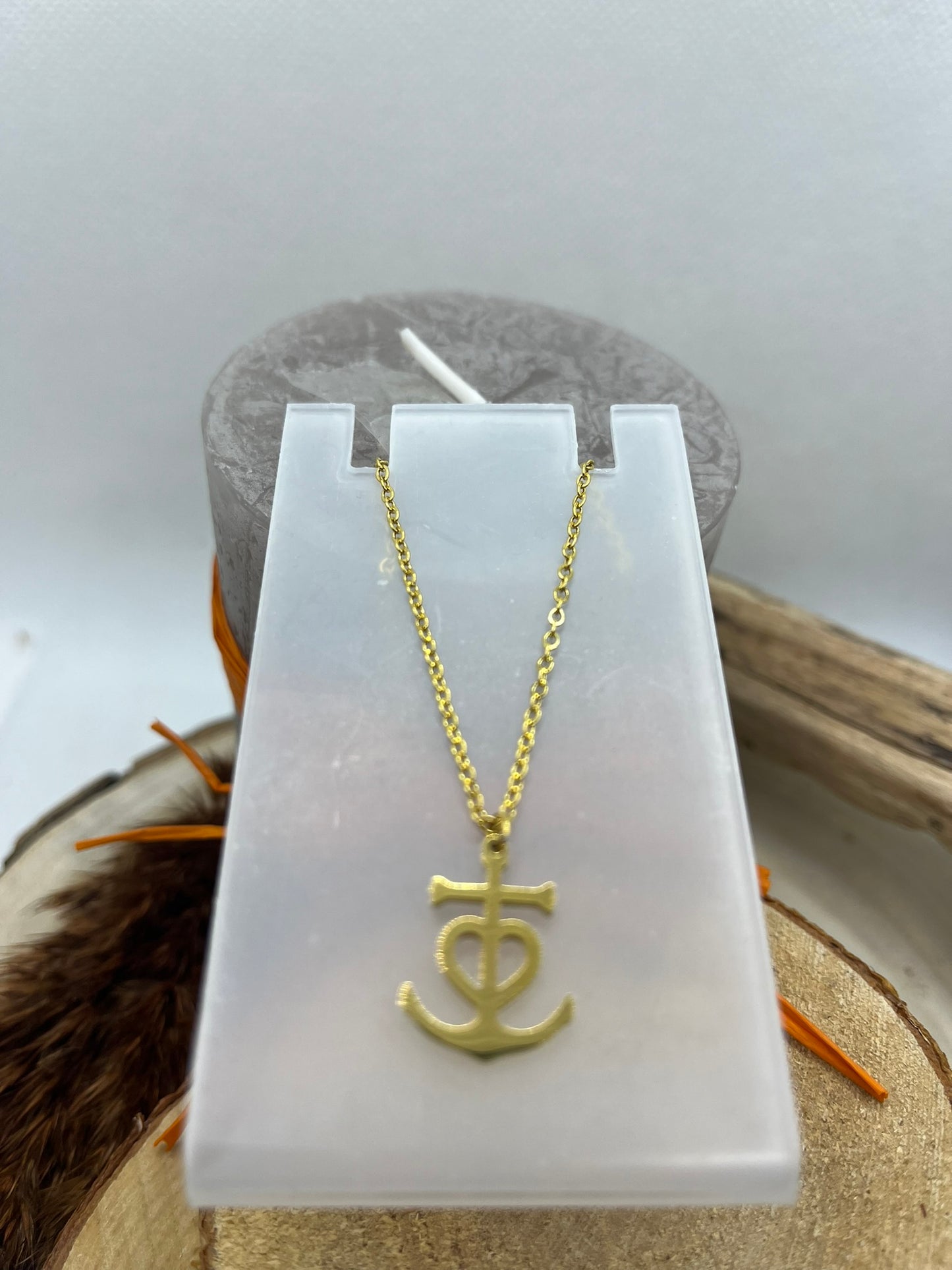 Collier chaine fine Pendentif Crois de Camargue - Acier inoxydable Doré ou en argenté