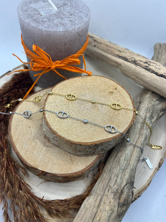 Bracelet mode sur chaine fine avec agrafe et ses strass brillant - Acier inoxydable doré ou en Argenté
