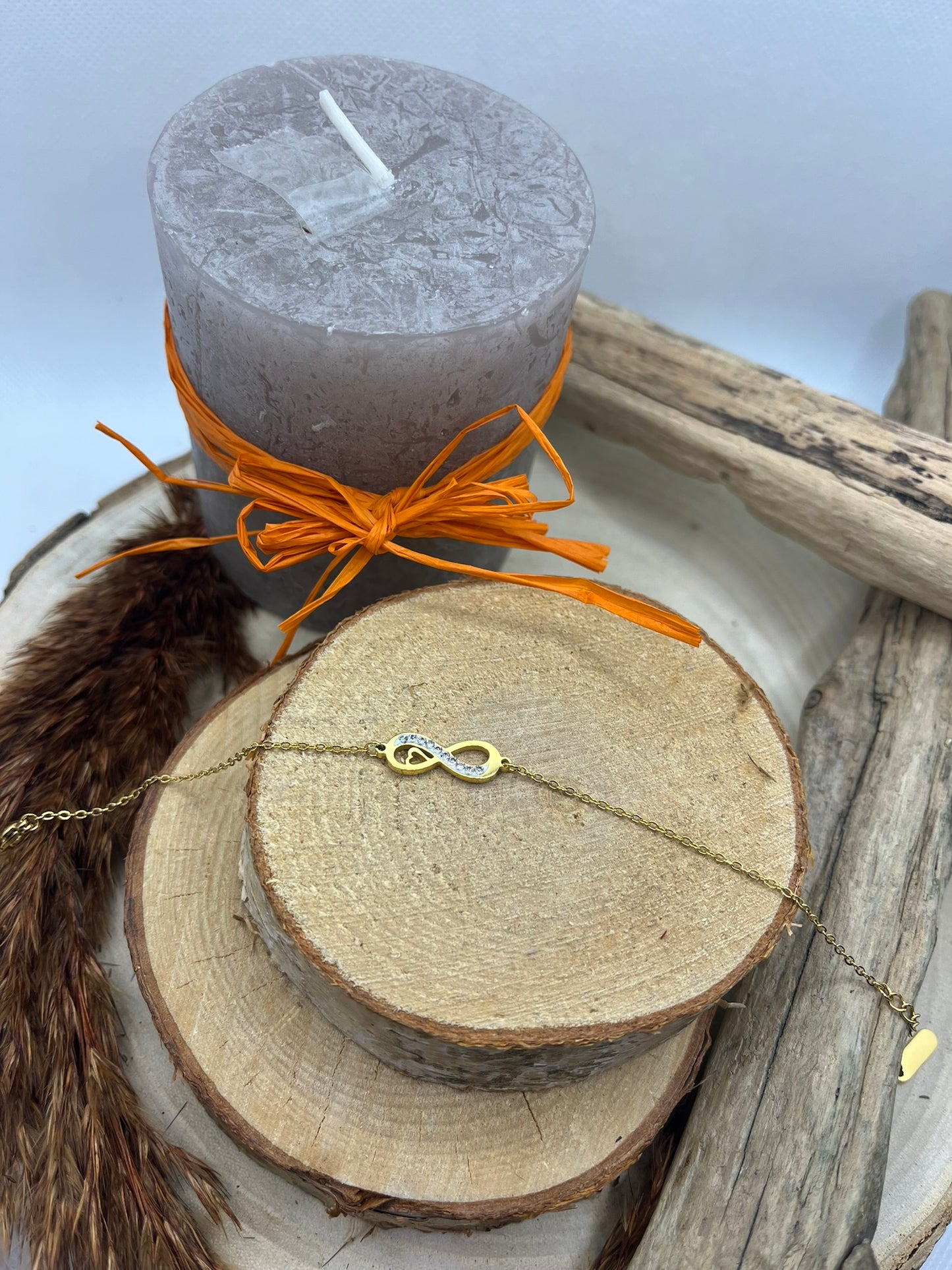 Bracelet chaine fine Amour infini orné de strass brillant - Acier inoxydable doré