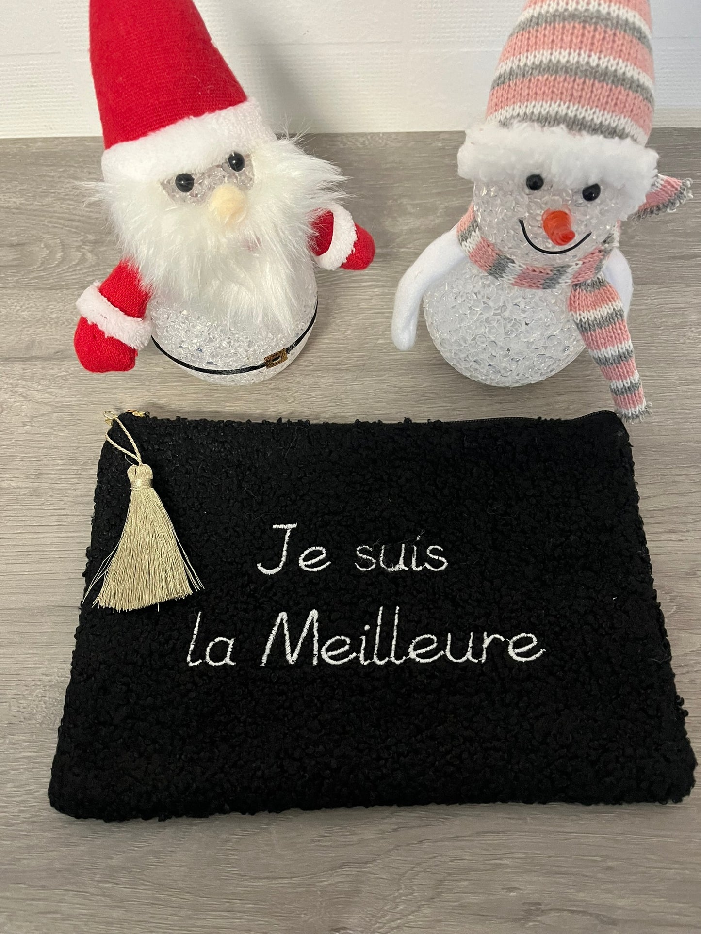 Trousse Pochette à message (JE SUIS LA MEILLEURE) douce avec pompon doré - fermeture éclaire, idée cadeau pour femme et pour fille