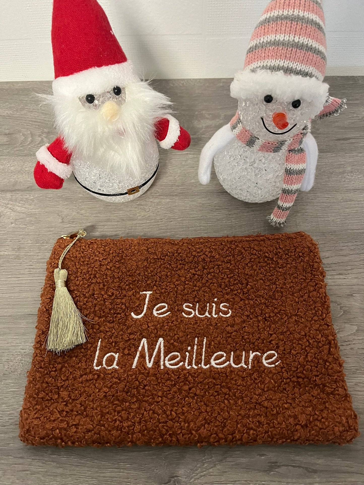 Trousse Pochette à message (JE SUIS LA MEILLEURE) douce avec pompon doré - fermeture éclaire, idée cadeau pour femme et pour fille