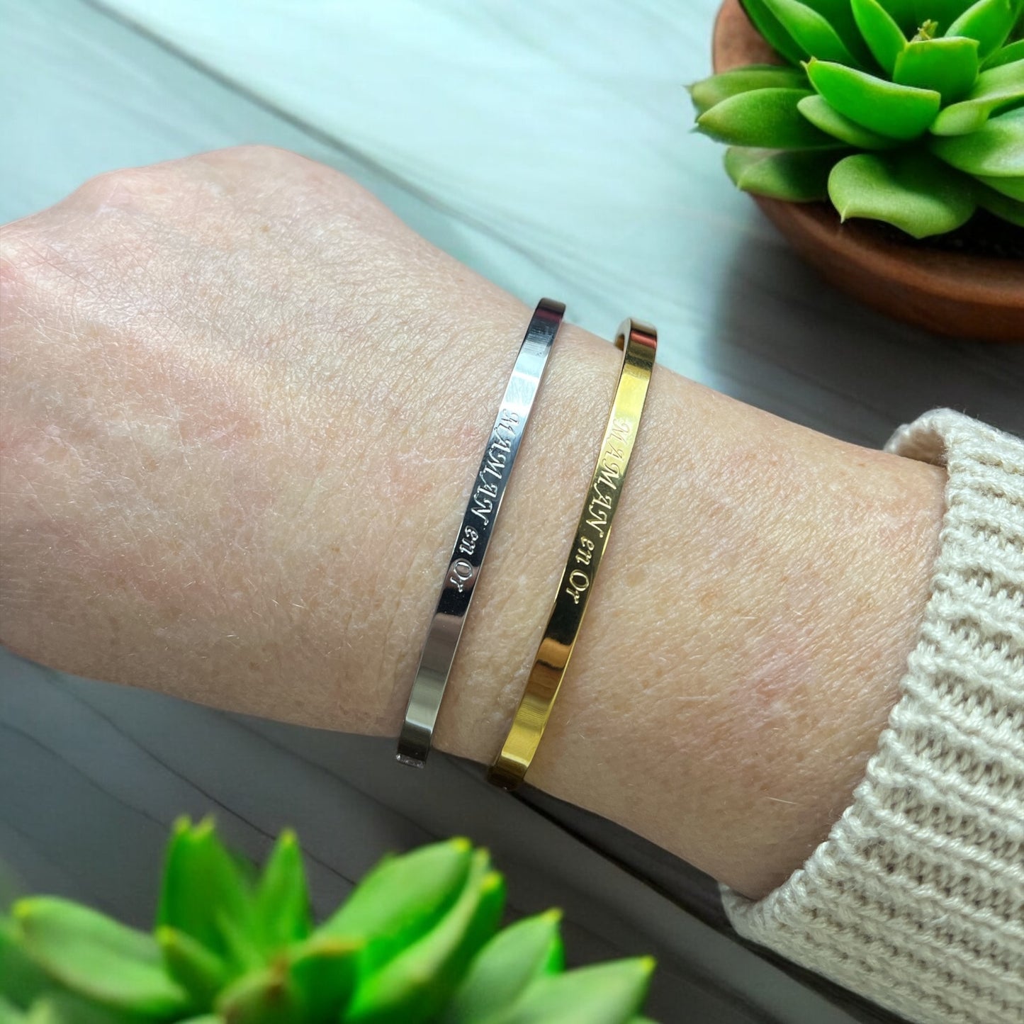 Bracelet Jonc à message ( Maman en Or ) Acier inoxydable doré ou en argenté