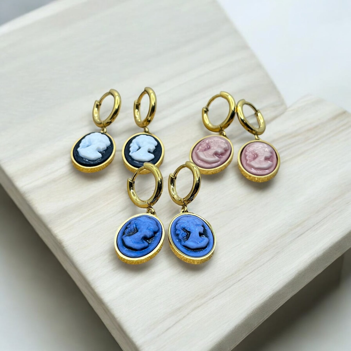 Boucles d'oreilles Créole Acier Inoxydable doré pendentif "Camée" de couleur noir - bleu - rose acier inoxydable doré