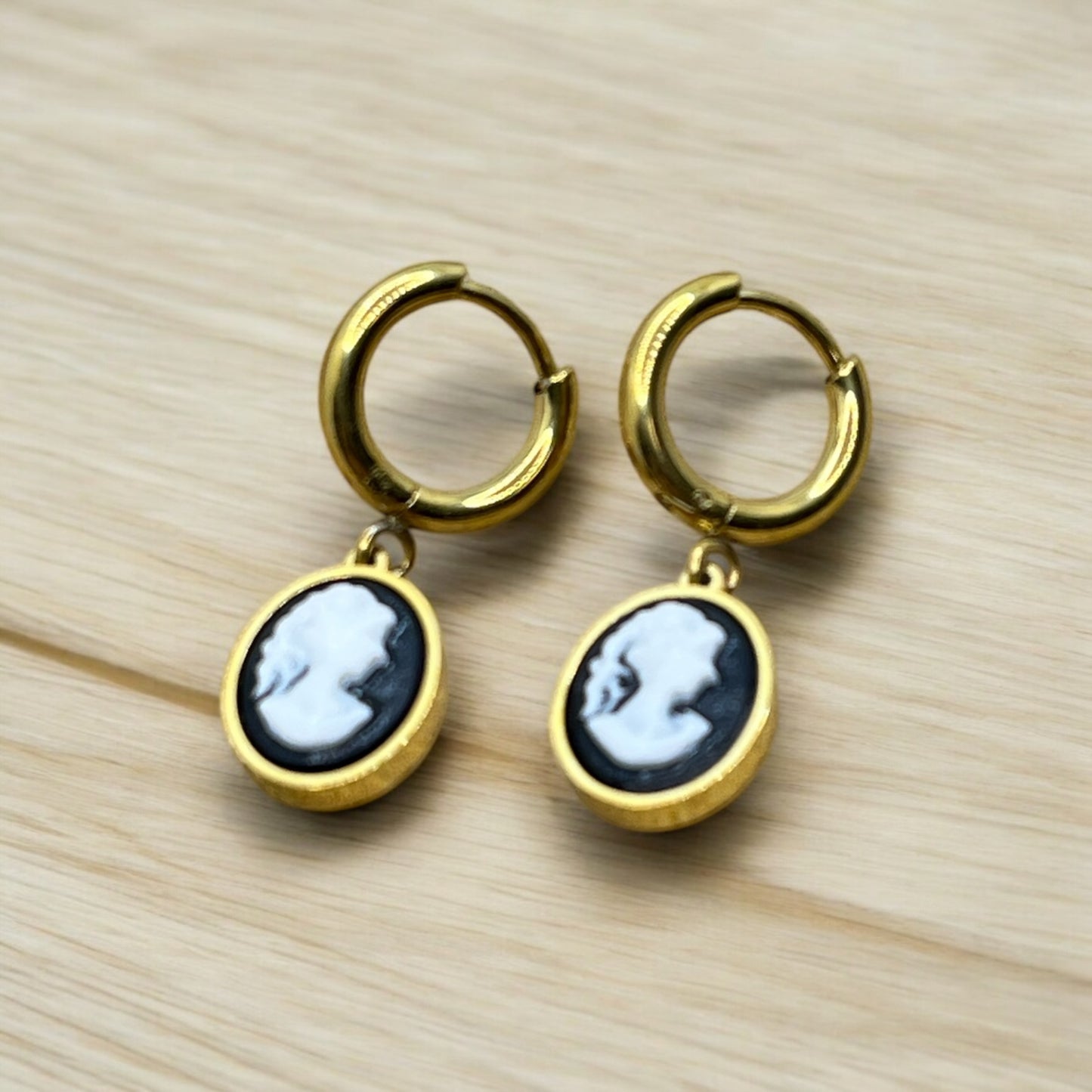 Boucles d'oreilles Créole Acier Inoxydable doré pendentif "Camée" de couleur noir - Rose
