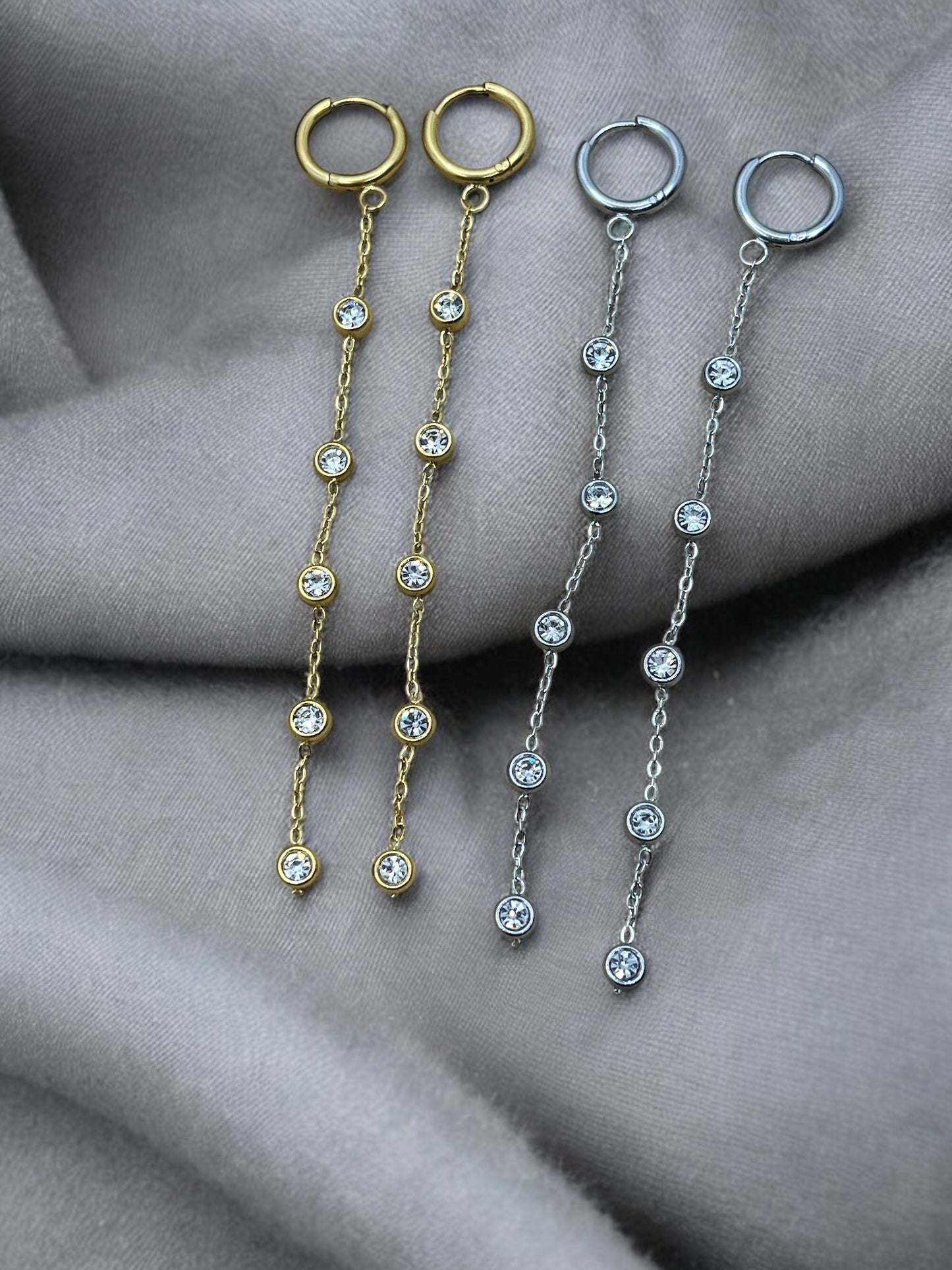 Boucles d'oreilles Chic Pendentif Chaine ornés de strass brillant - Acier inoxydable Doré ou Argenté